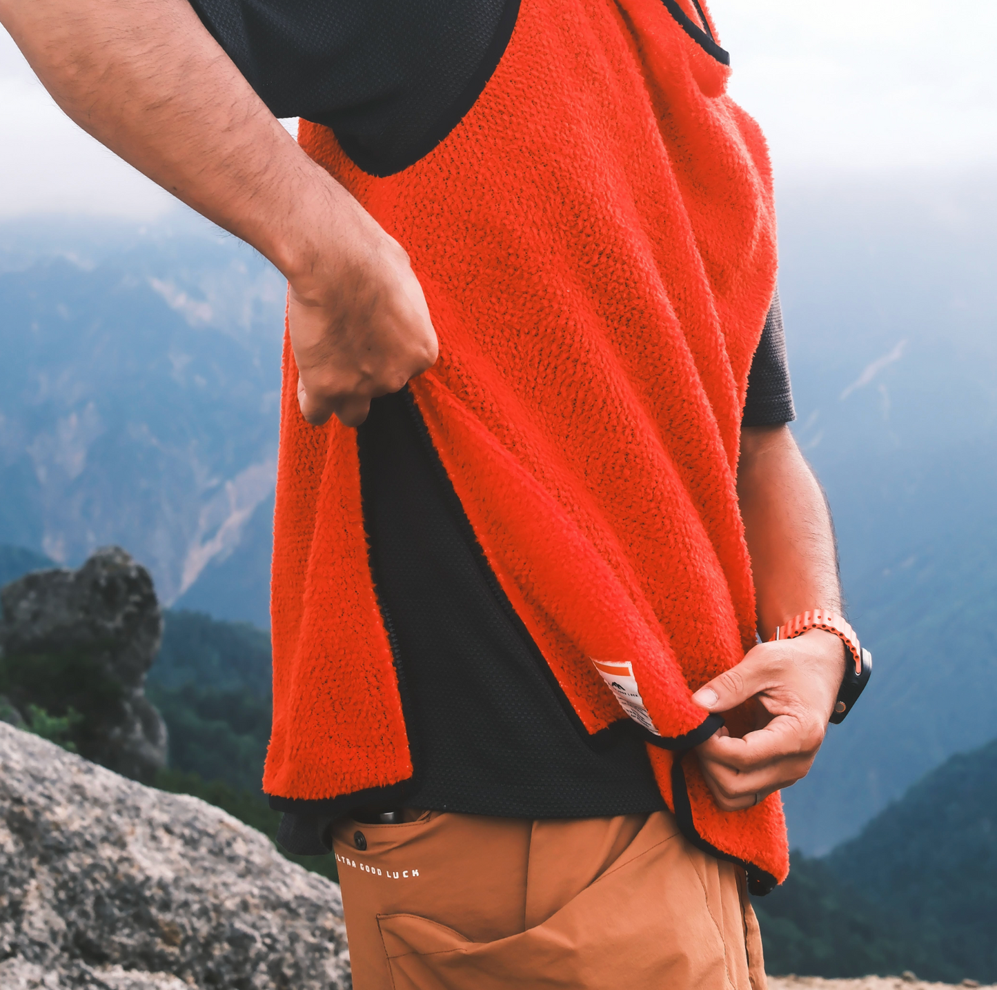 ULTRA GOOD LUCK ALPHA 90 SIDE ZIP VEST