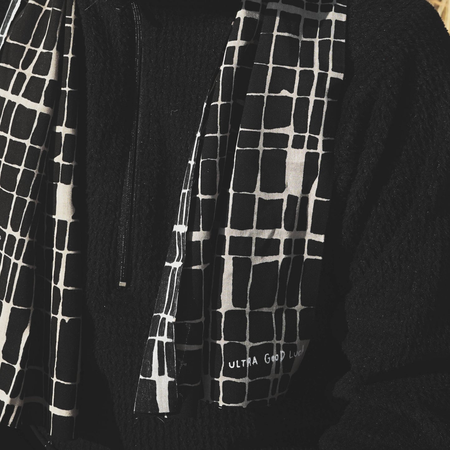 ULTRA GOOD LUCK 旅手ぬぐい ”裏道”