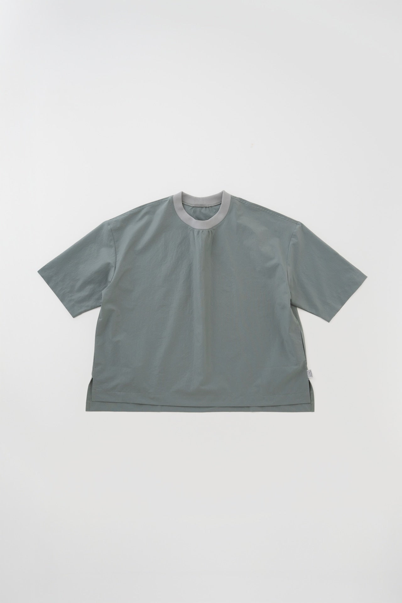 MOUNTAIN DAISY PRODUCTS Hau Hike Tee
